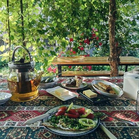 Aregak B&B And Tours Горис Экстерьер фото