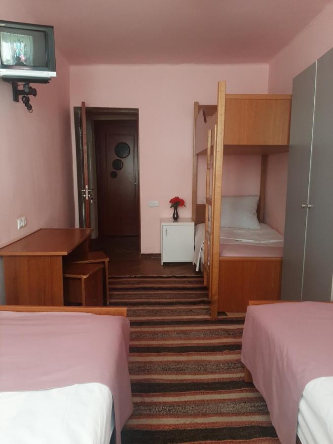 Aregak B&B And Tours Горис Экстерьер фото