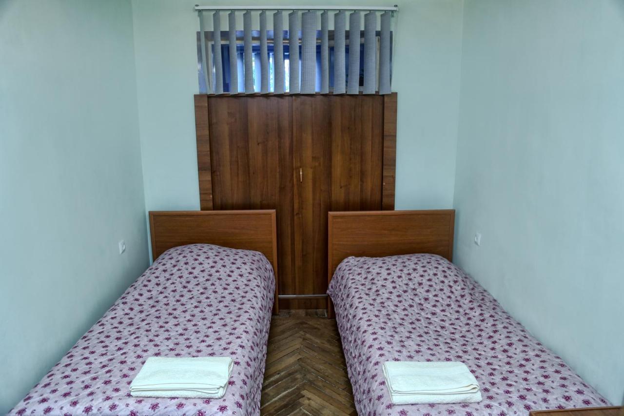 Aregak B&B And Tours Горис Экстерьер фото