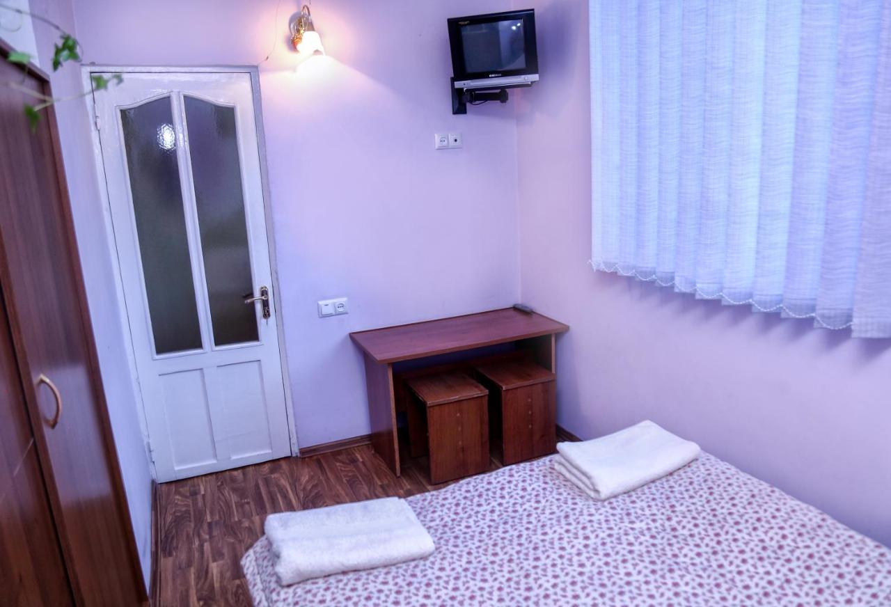 Aregak B&B And Tours Горис Экстерьер фото