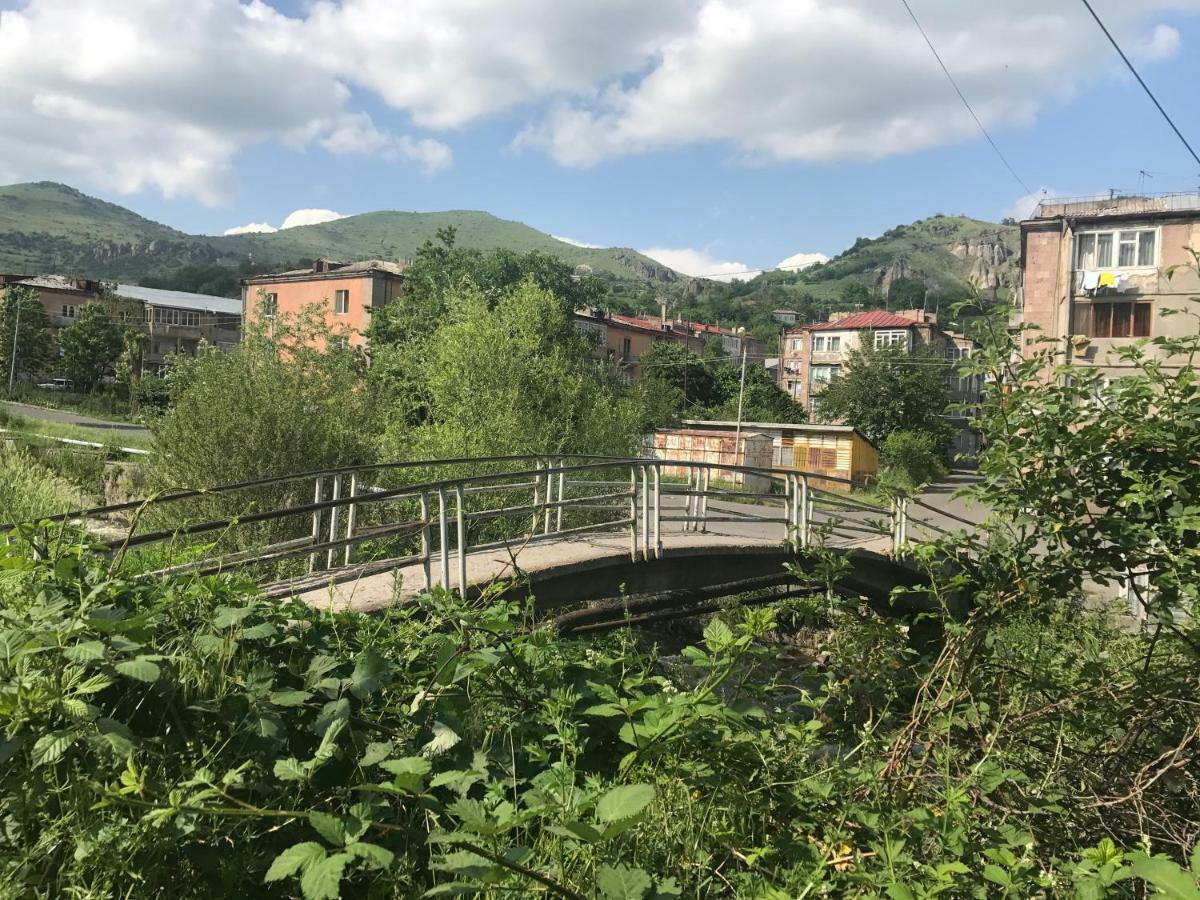 Aregak B&B And Tours Горис Экстерьер фото